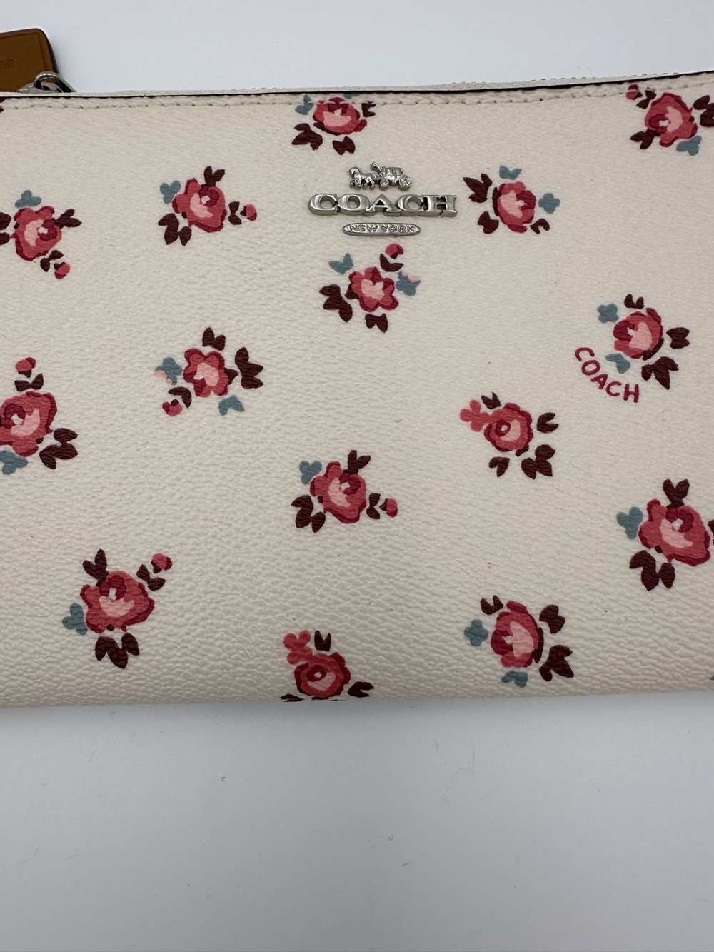COACH Floral Bloom Small Wristlet - Picture 4 of 15